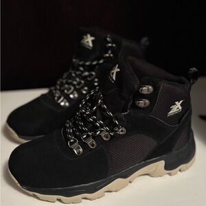 Women's Black Athletic Shoes